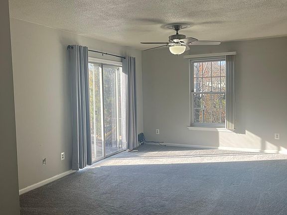 Living room/balcony access