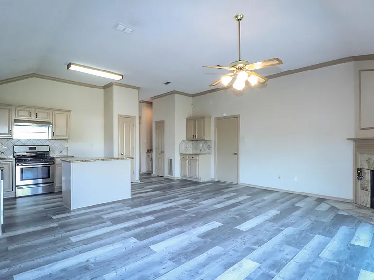 2108 Riverplace Dr — Photo 11