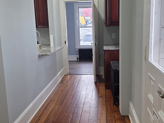 3rd image of 15 S Chestnut St Floor 1