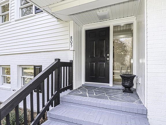 4th image of 805 River Rd