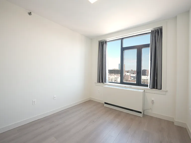 63-68 Austin St #9A — Photo 12