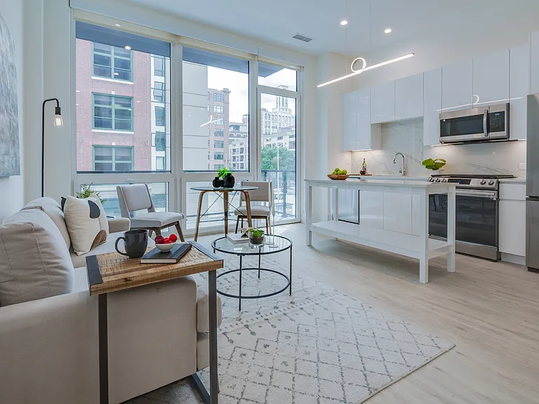 Luxe Suites Chicago Luxury Apartments — Photo 97
