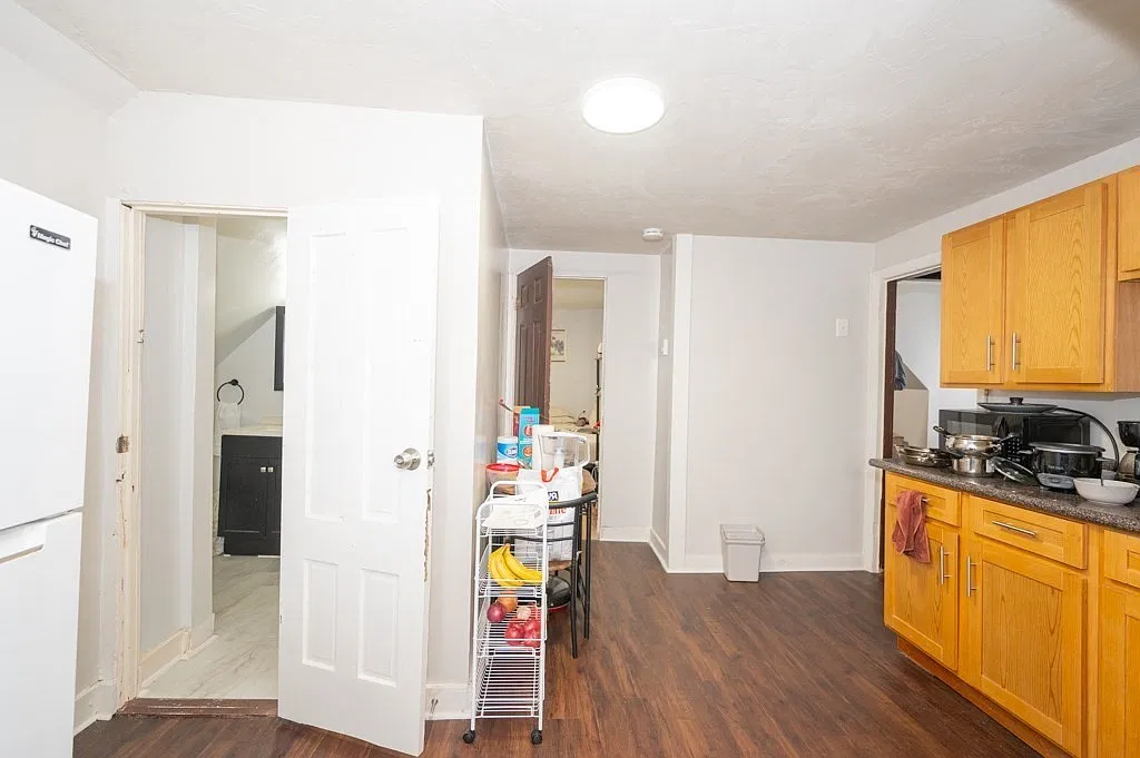 2 bed, 650 sqft, $1,750 — Photo 4