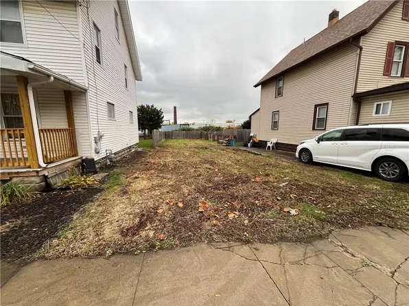 1138 W 20th St, Erie, PA 16502