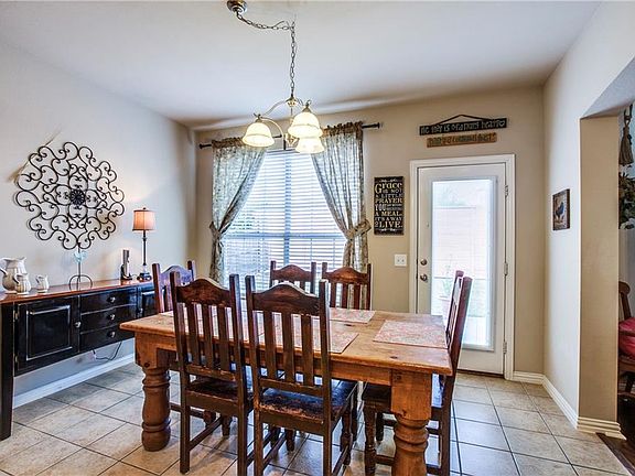 5th image of 312 Granite Falls Dr