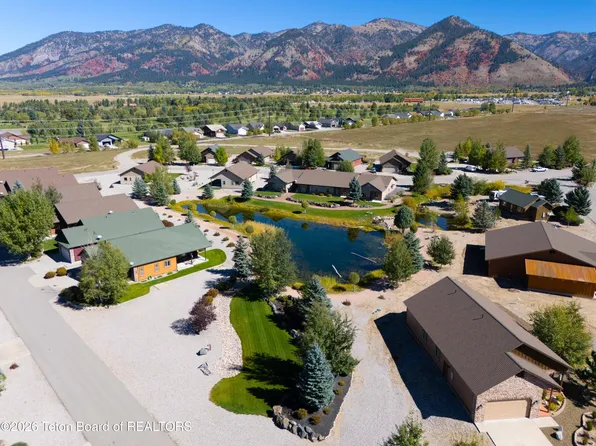 24 Cedar Springs Dr, Thayne, WY 83127