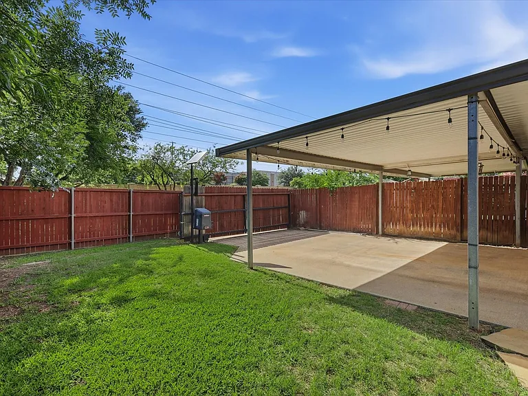 2917 Roxboro Rd — Photo 24