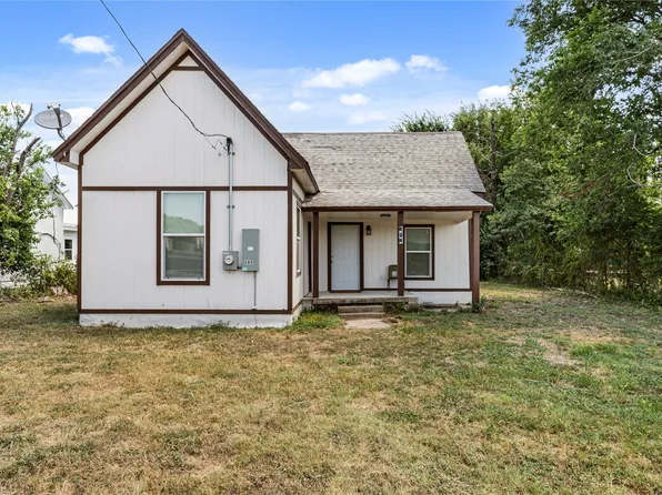404 Eagle Dr, Eddy, TX 76524