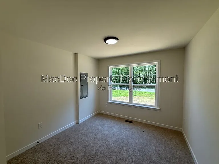 387 Forest Grove Rd — Photo 21