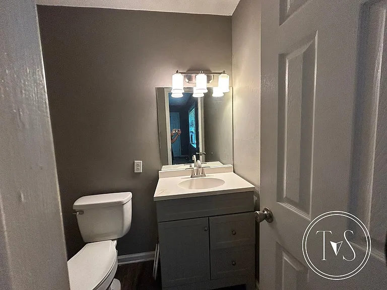 982 White Cir — Photo 7