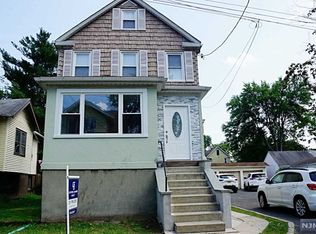 27 Henches Pl, Little Ferry, NJ 07643