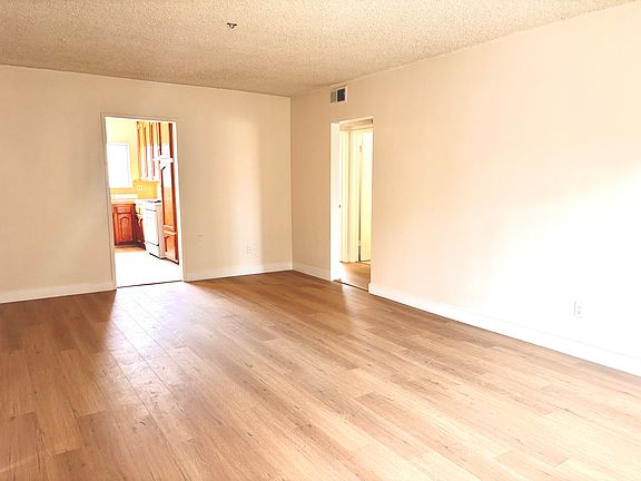 3rd image of 524 N 21st St APT B