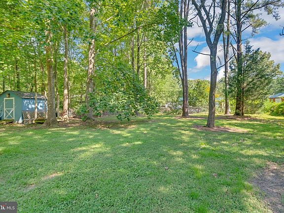 5th image of 47898 Janet Ln