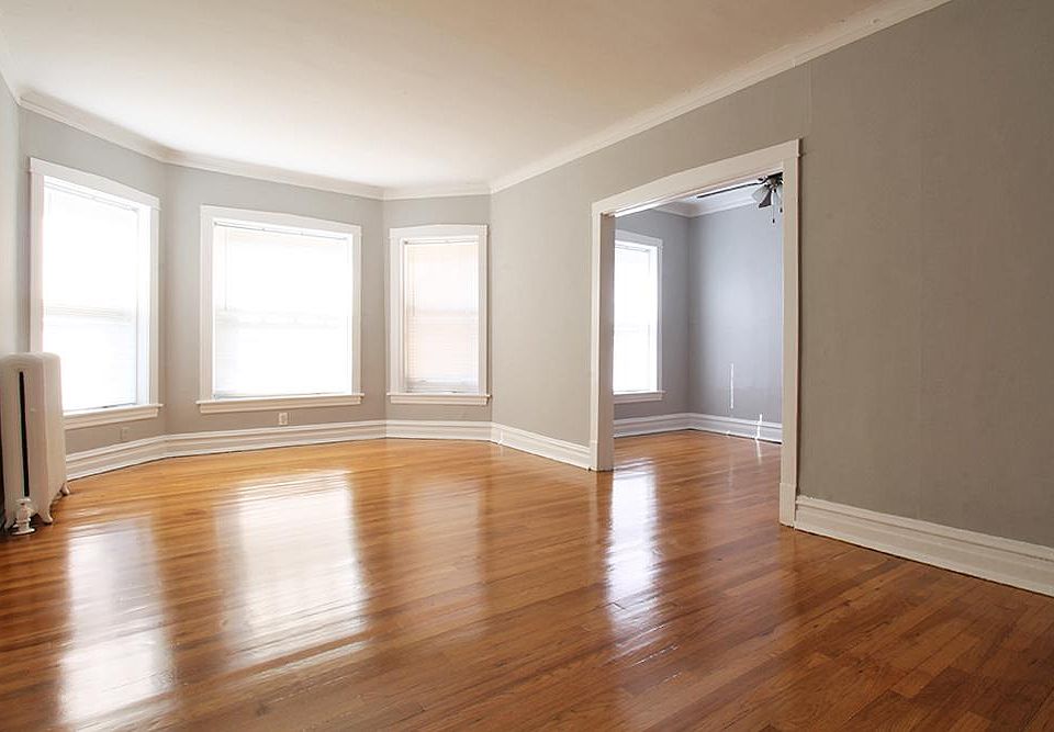 2nd image of 307 N Oak Park Ave APT 3D