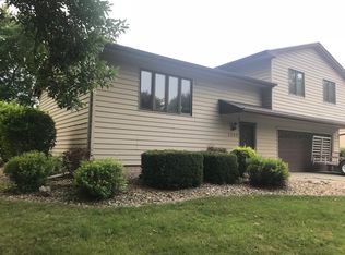 1908 S 4th Ave, Marshalltown, IA 50158