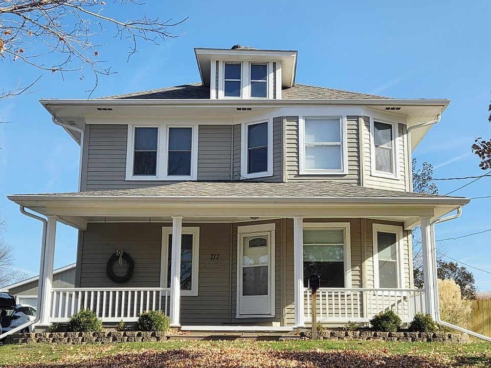 1st image of 717 S Jackson St