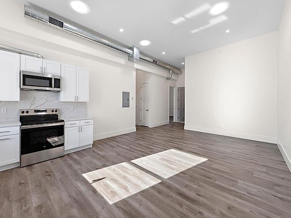 3rd image of 153 Orchard St #2