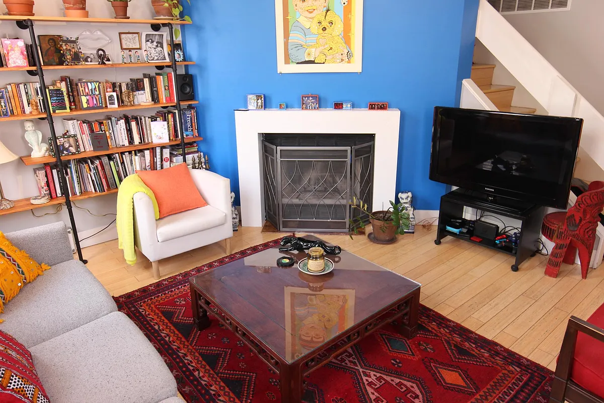 Living room fireplace. - 1626 Carroll St