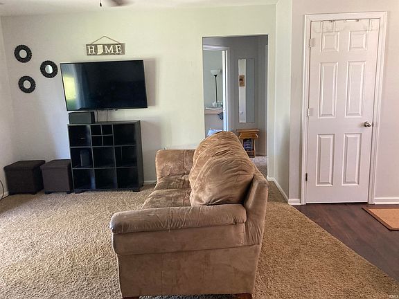 4th image of 408 Willowood Dr