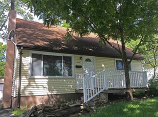 461 Rosedale Ter, Ballwin, MO 63021