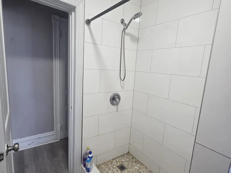 622 N Front St #1 — Photo 13