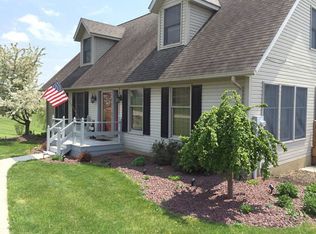 70710 Clover Ridge Dr, Saint Clairsville, OH 43950