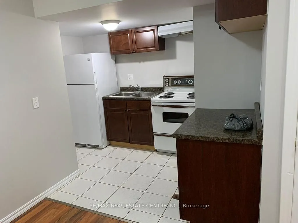Building Photo - 505 Rossellini Dr