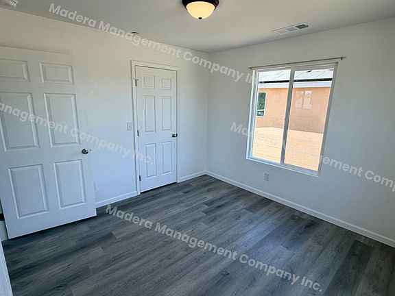 5th image of 728 S A St
