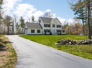 25 Shakespeare Rd, Rochester, NH 03839