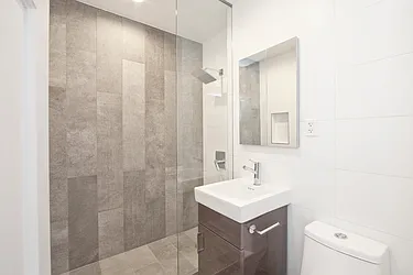 Rented by R New York