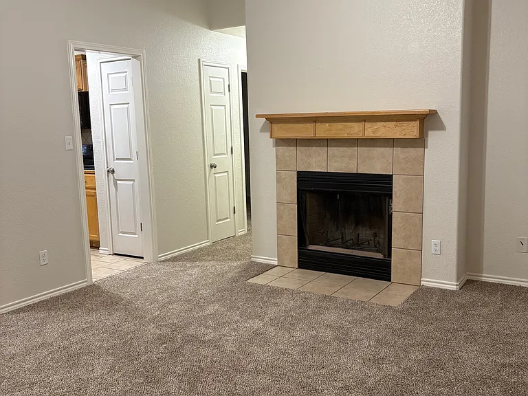 210 Sugarloaf Ave — Photo 3