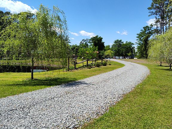 3rd image of 5544 Creek Pointe Road