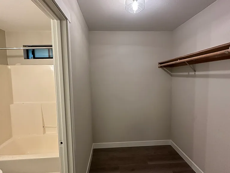 1223 Miller Ave NE — Photo 40