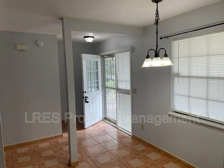 4587 Lighthouse Cir — Photo 3
