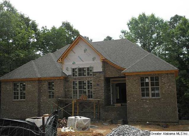 2nd image of 401 Grey Oaks Way