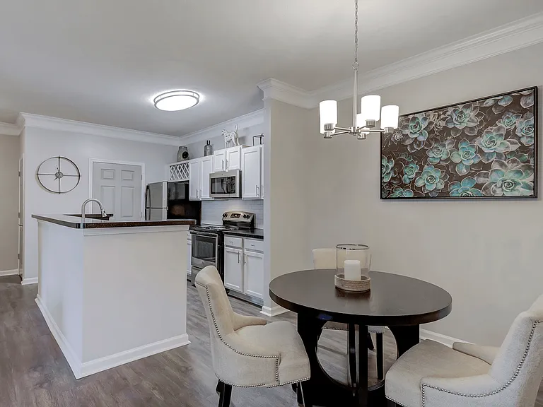 Lakeside at Town Center Apartments — Photo 46