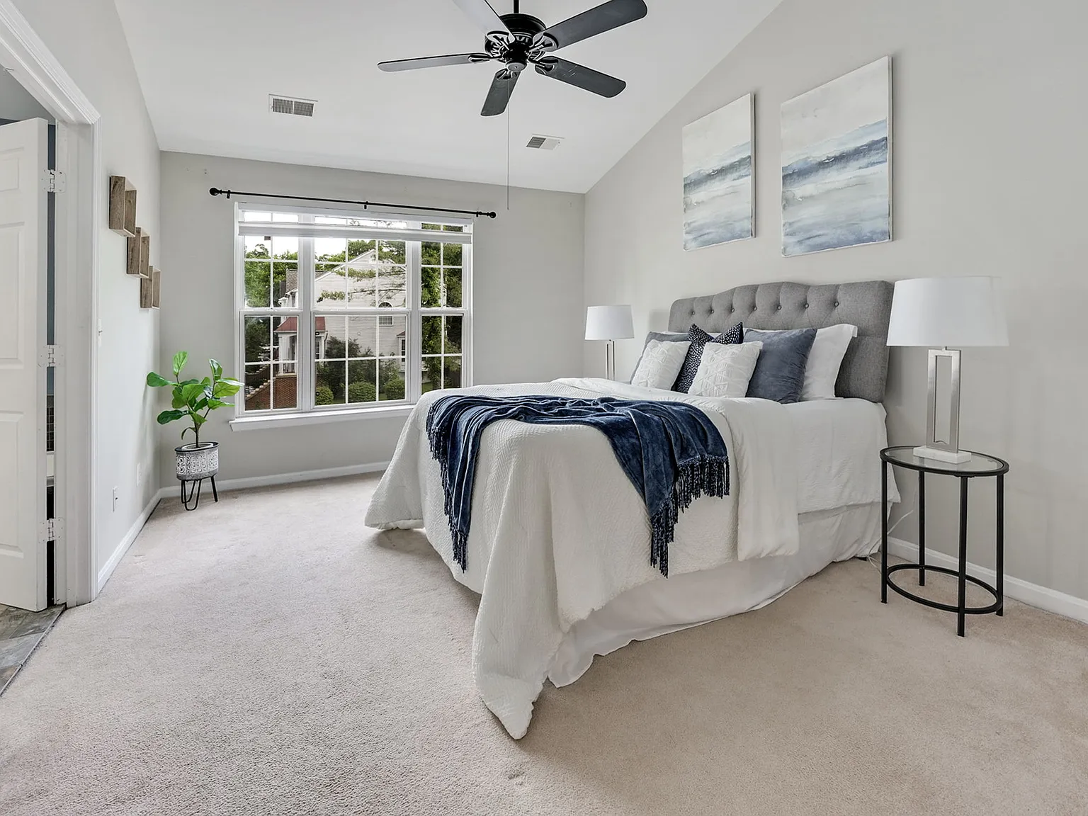 3 bed, 3.5 bath, 1924 sqft, $2,875 — Photo 3