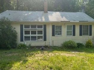 11 Brook Trl, East Hampton, CT 06424