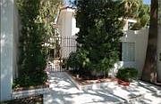 1st image of 725 Lakeway Dr