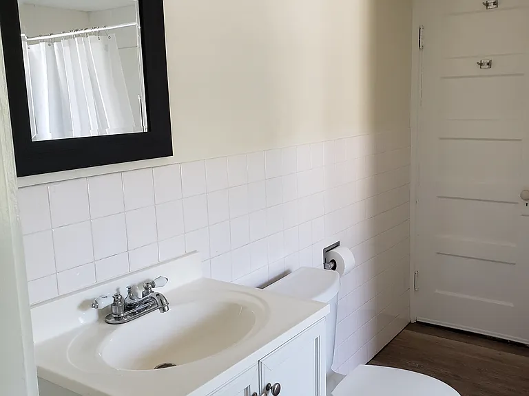 251 Locust St — Photo 24