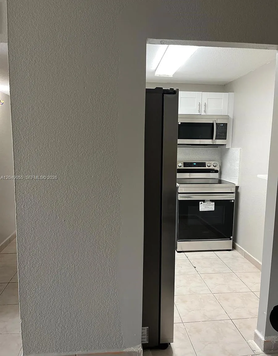 Las Estrellas Condo — Photo 2