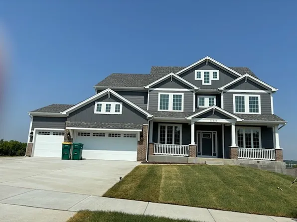 12220 S Prospect Dr, Lemont, IL 60439