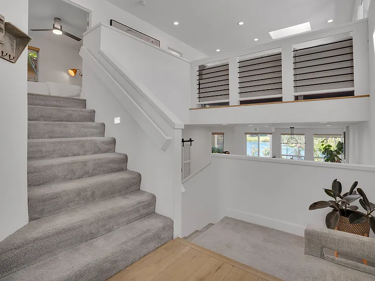 E Lakeshore Dr — Photo 10