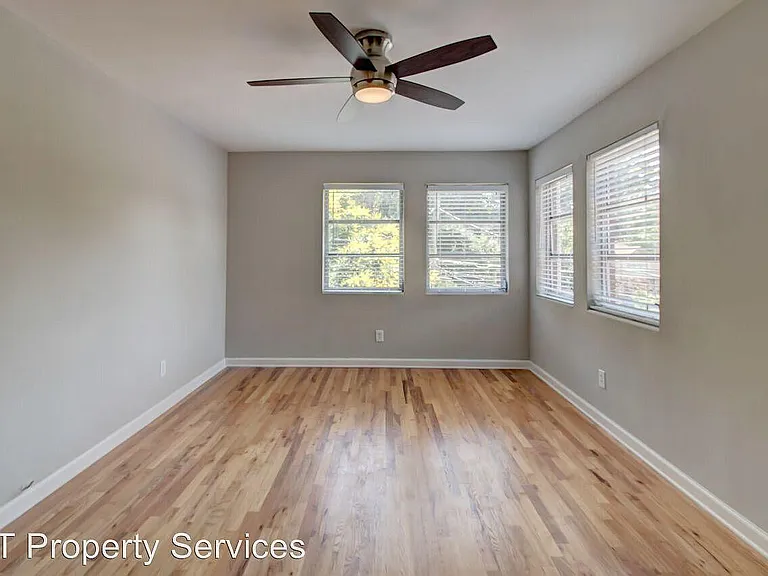 950 Saint Charles Ave NE #8 — Photo 10