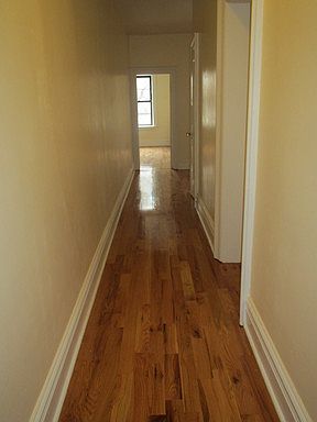 3rd image of 320 Fairmount Ave APT 210
