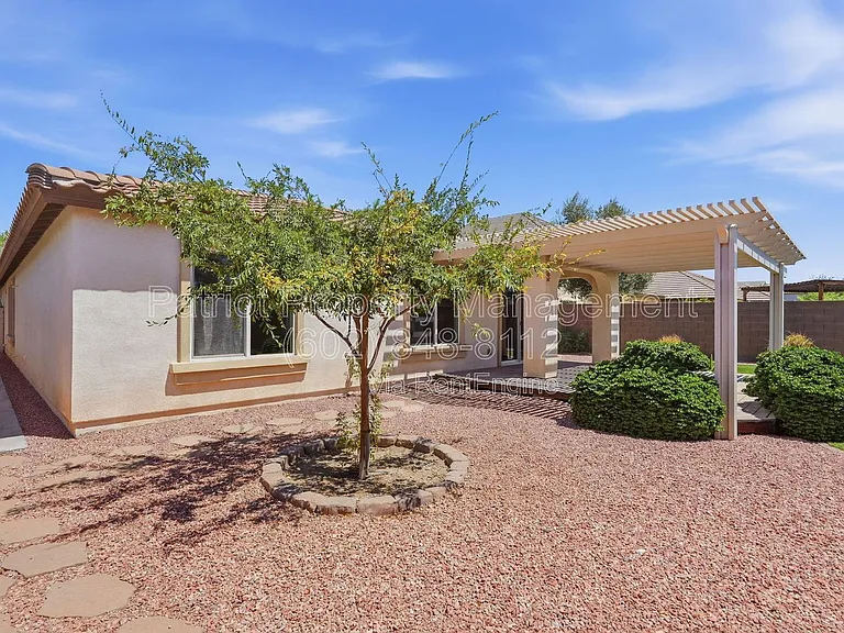 20767 W Hamilton St — Photo 33