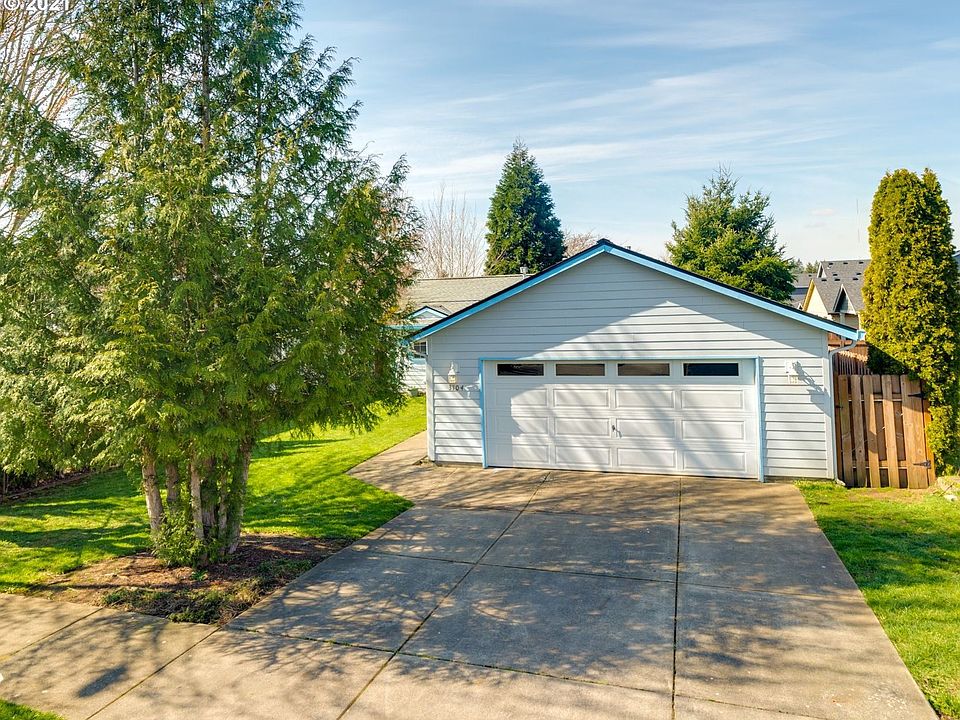 1st image of 3104 NE 161st Ave
