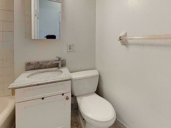 4th image of 212 E 87th St APT 2A