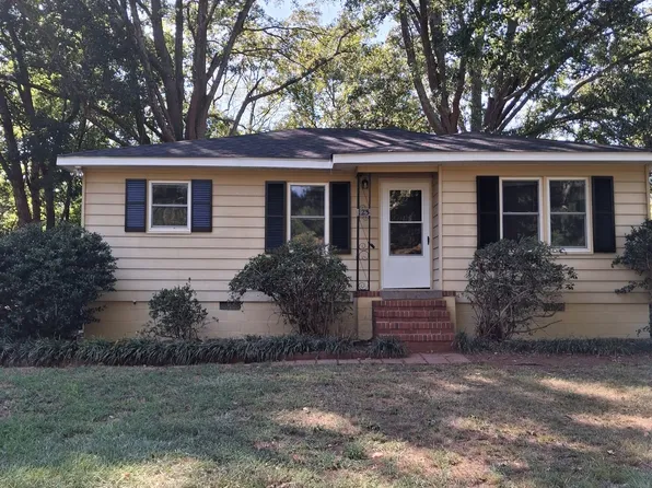 125 Lakeside Dr, Griffin, GA 30223