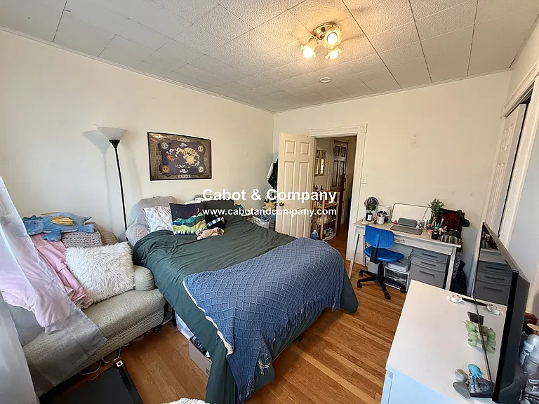 16 Mead St #1 — Photo 6